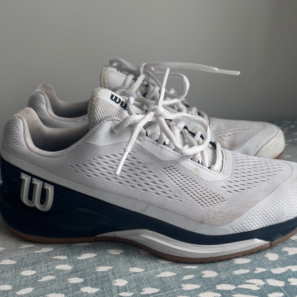 Wilson Women’s Tennis Rush Pro 4.0 White and Navy Sneakers Size 9.5